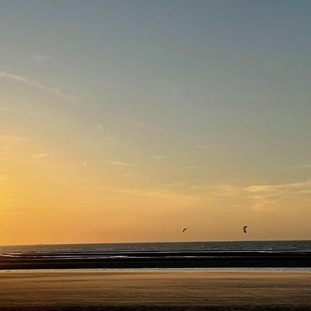Moderne Studio Aan Het Strand In Oostduinkerke-Bad Koksijde Eksteriør bilde