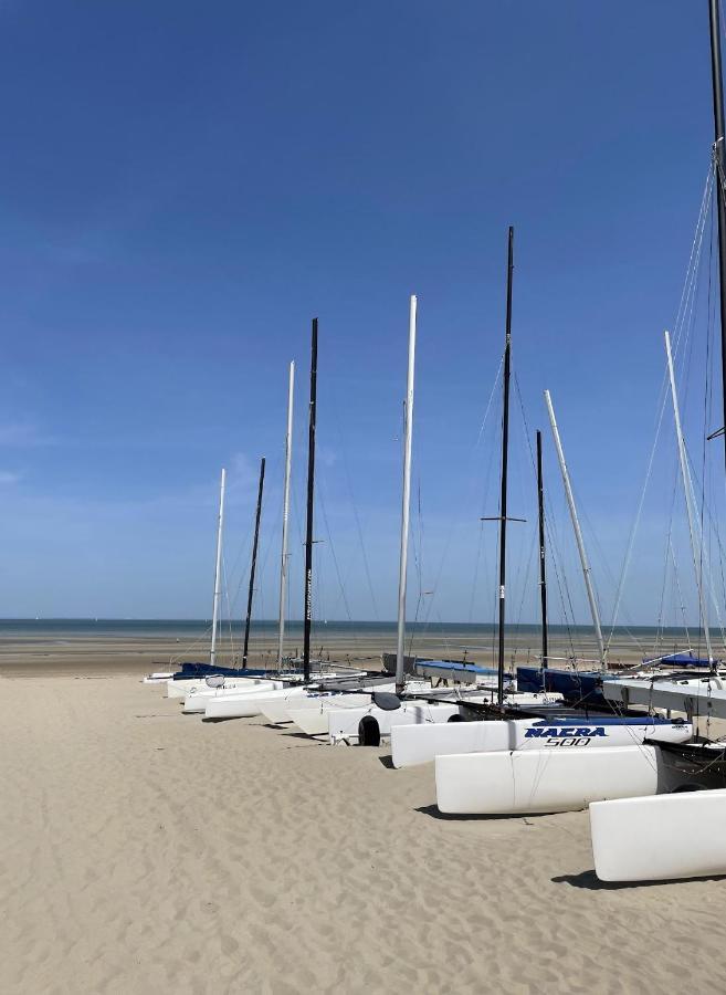 Moderne Studio Aan Het Strand In Oostduinkerke-Bad Koksijde Eksteriør bilde
