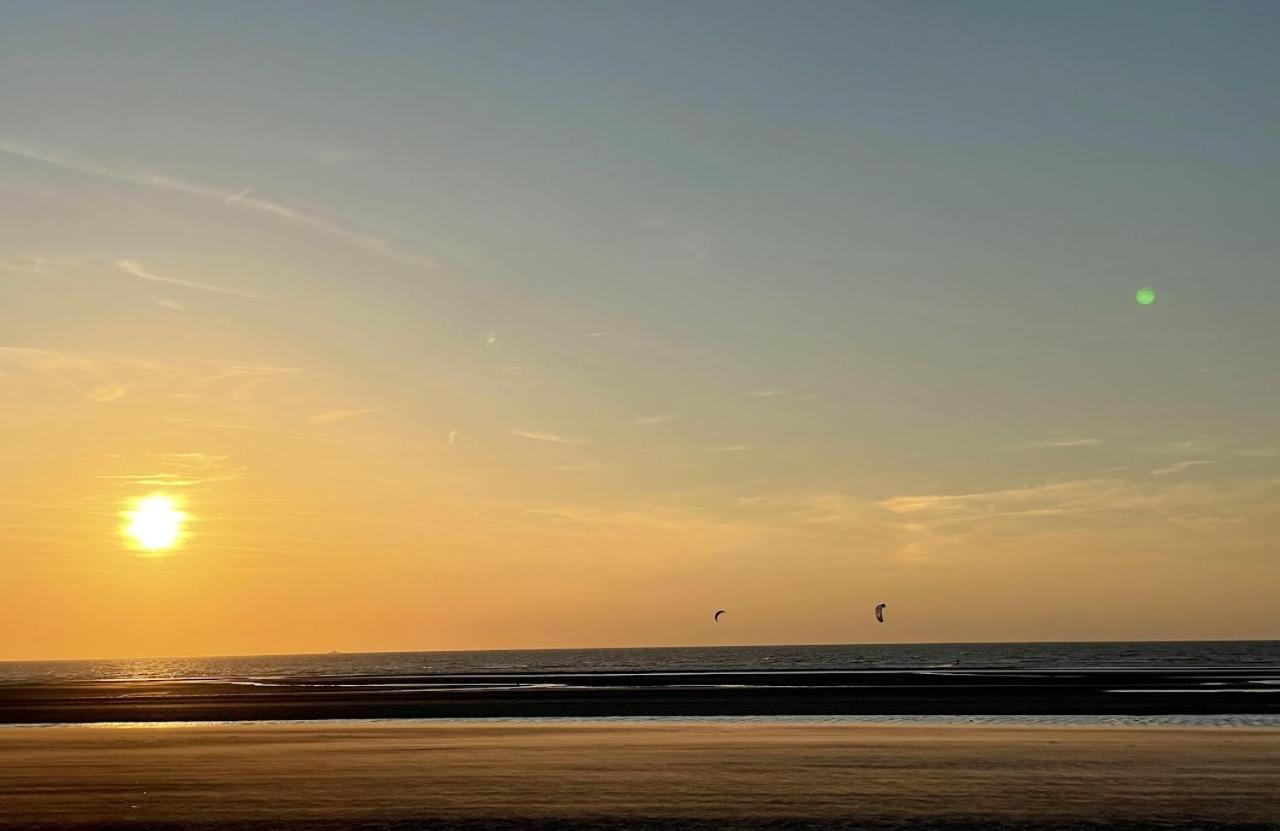 Moderne Studio Aan Het Strand In Oostduinkerke-Bad Koksijde Eksteriør bilde